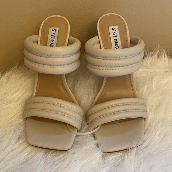 NWT Sexy Steve Madden Tahani Trapunto Strap Sandal - Size 8 - Picture 3 of 14
